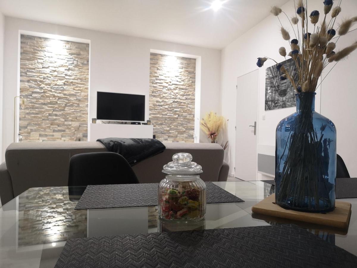 T3 Avec Salle De Bain Privative Par